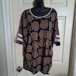 Lularoe tiger Print large blouse